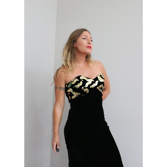 1980's Velvet Bustier Cocktail Dress /// Women's Size Larger Small to Medium - Picture 4 of 7